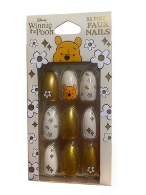 Disney Winnie the Pooh Gold & White Faux Nails - 32 Piece